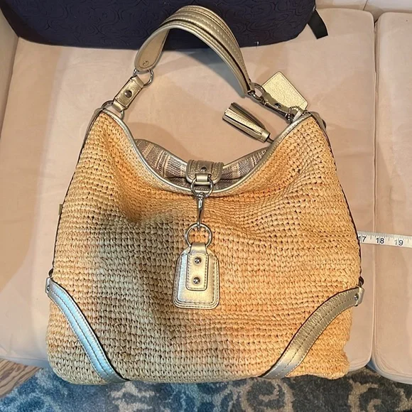 COACH Woven Hobo - Picture 2 of 8